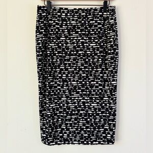 New! Vince Camuto Patterned Skirt